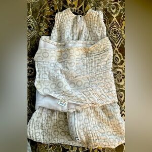 Halo SleepSack Swaddle - Newborn- 100% cotton/light weight(White & Grey